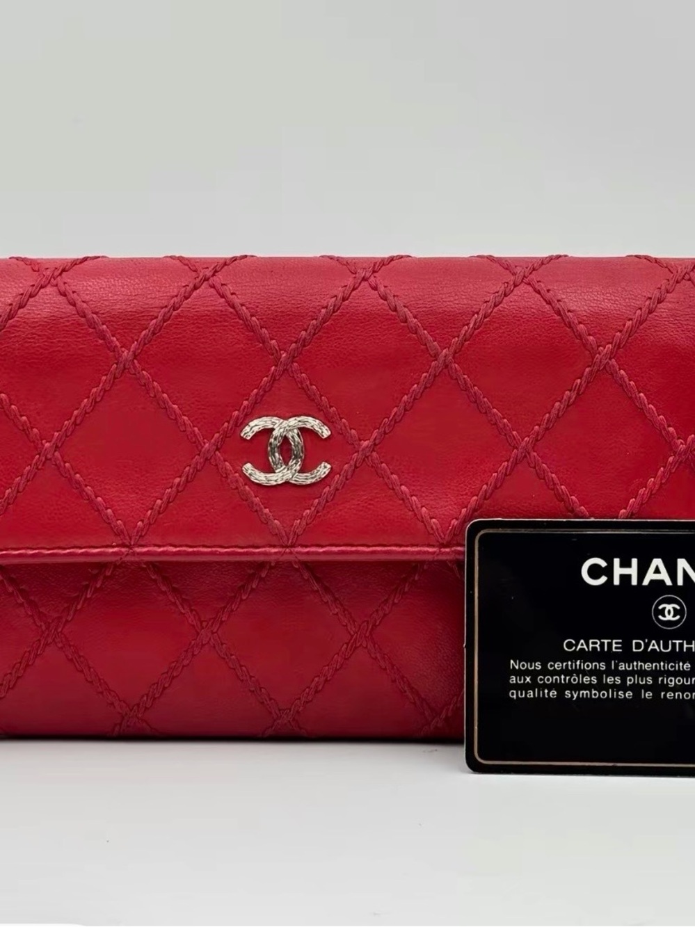 CHANEL Quilted Lambskin Wallet with Silver CC - Red